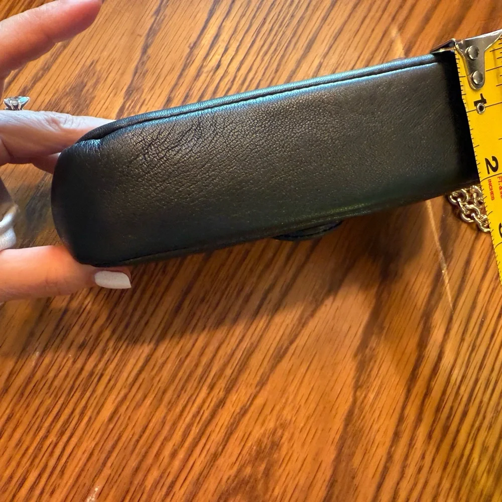 Henri Bendel Black Clutch/wristlet with Gold Chain snd pink interior - Picture 8 of 8